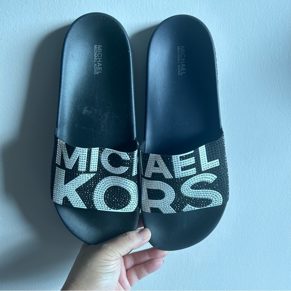 MK Michael Kors Gilmore Slides